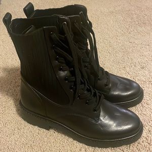 Combat boots hardly worn